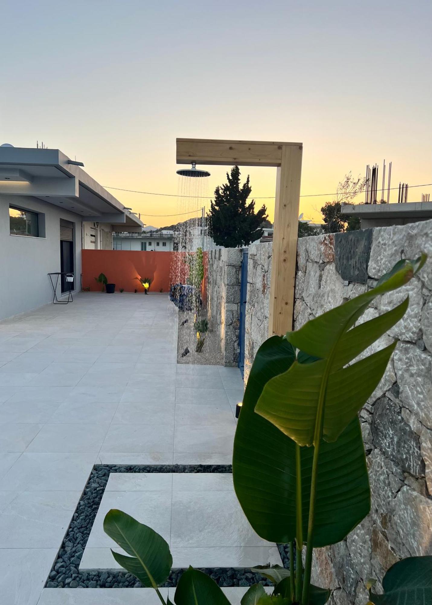 Cora May Central Villa With Private Pool 200M To The Beach Faliraki Exterior photo